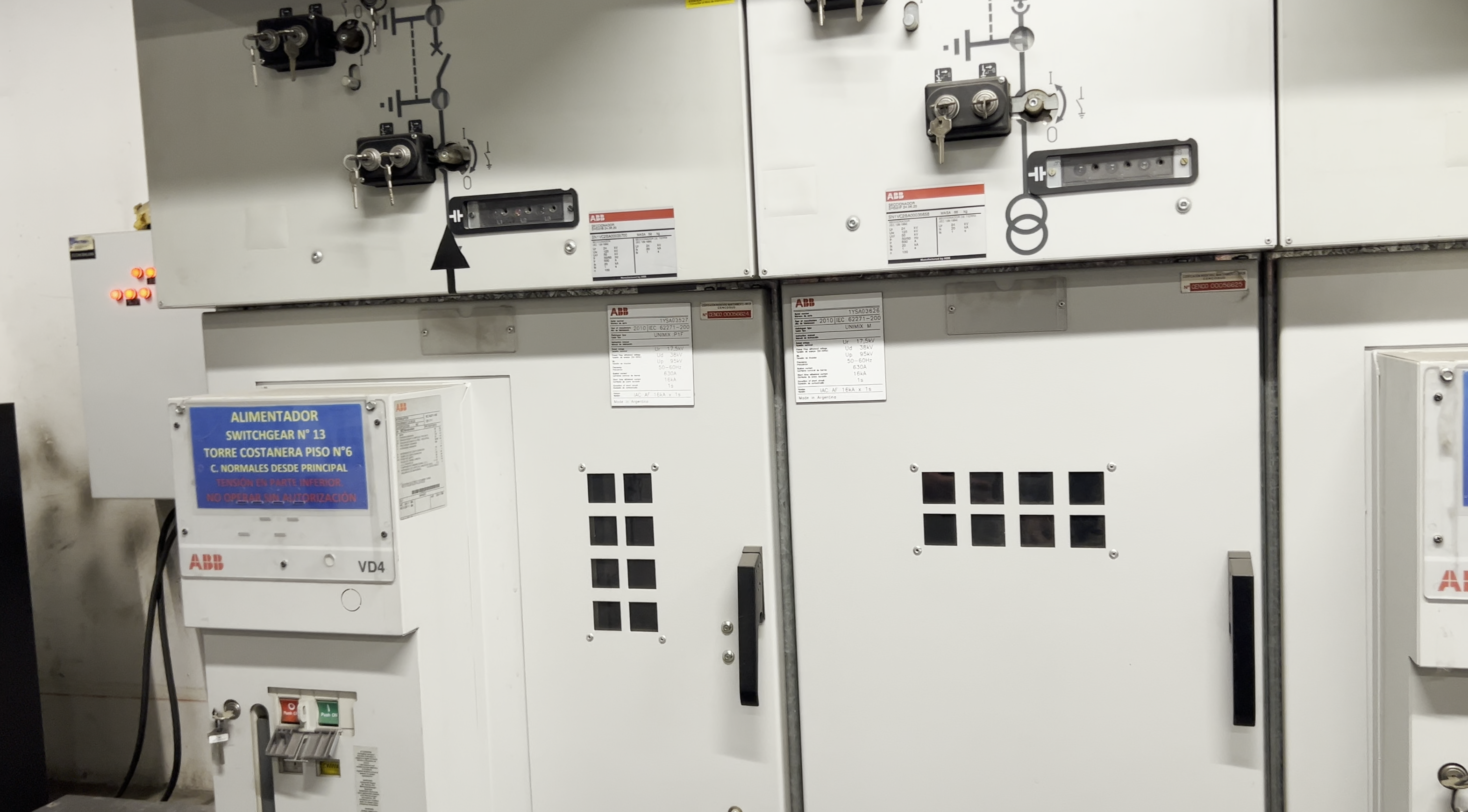 Switchgear de infraestructura crítica en edificio comercial