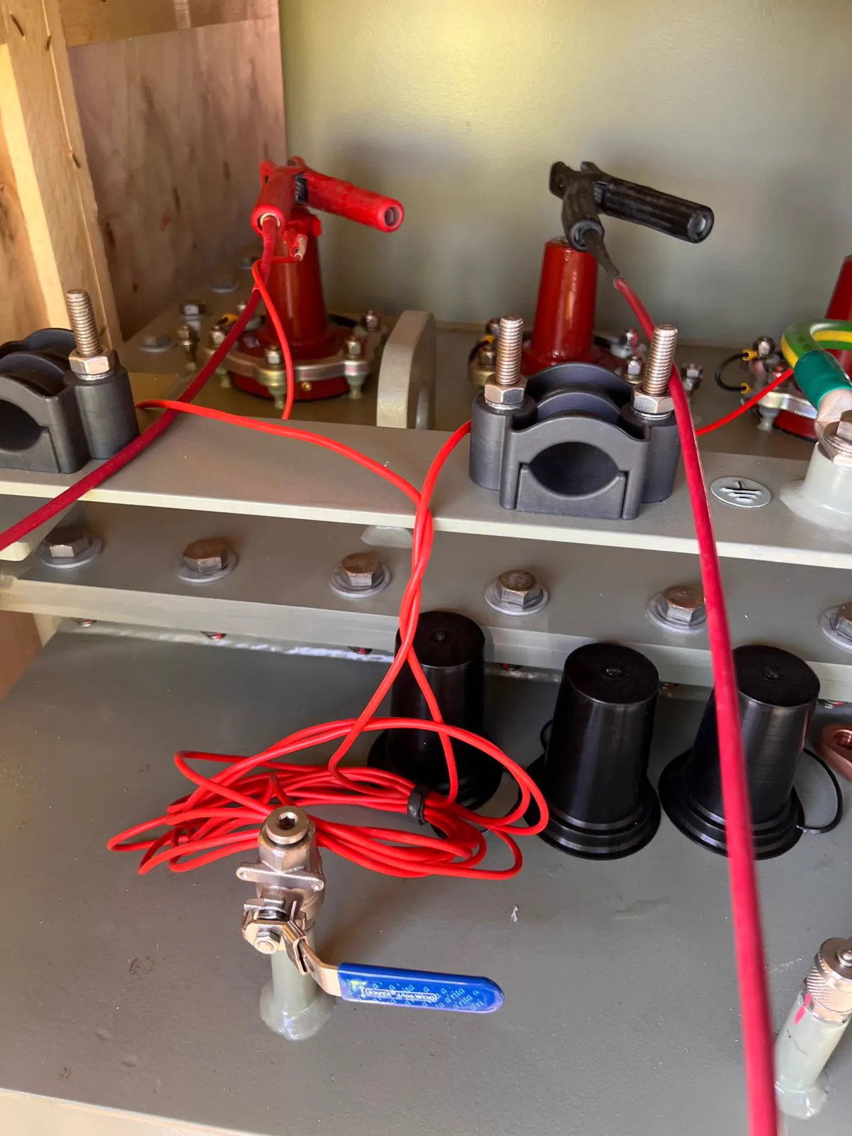 Technical image 14 of the Power and Distribution Transformer Testing service