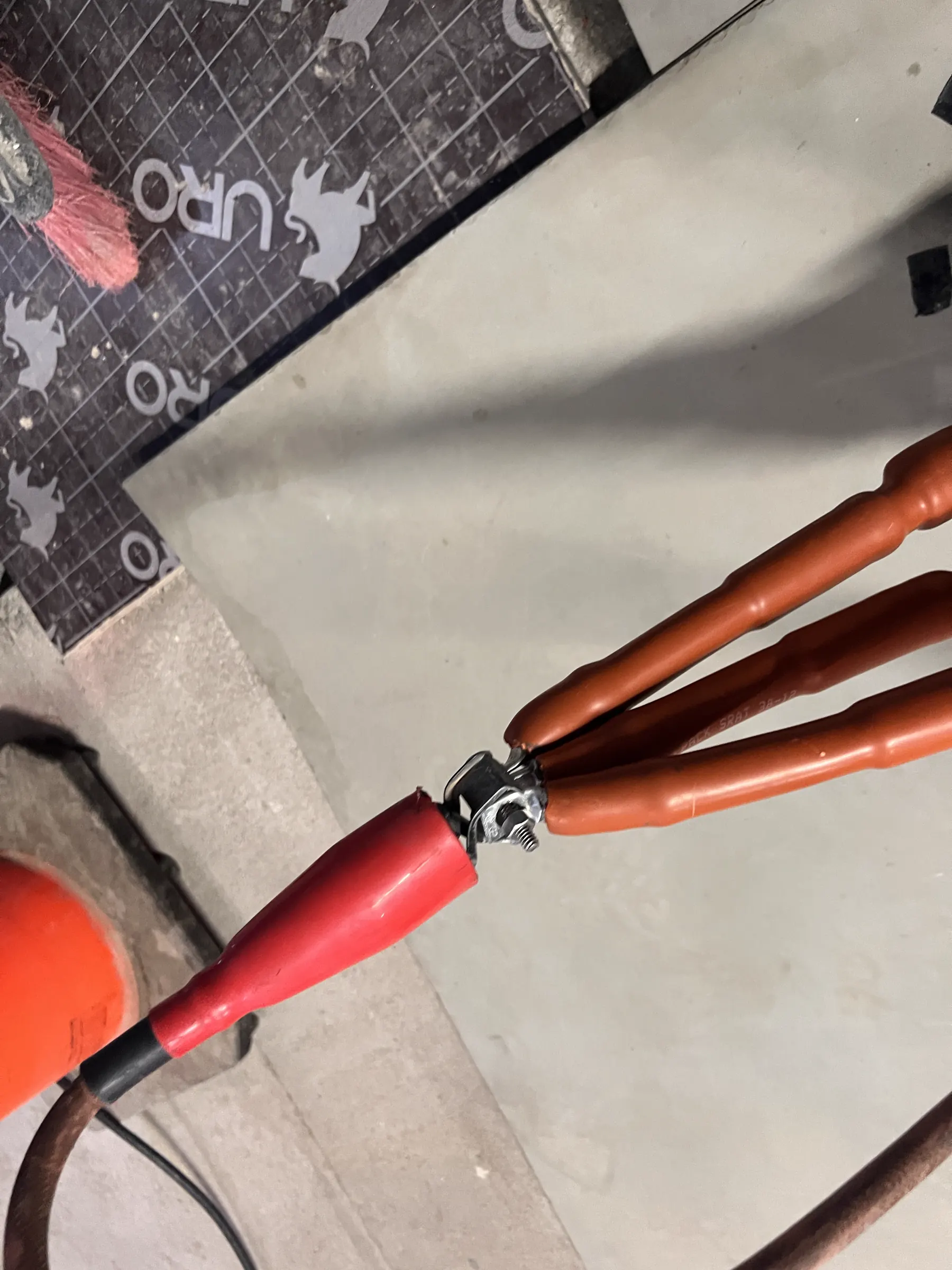 Technical image 12 of the Electrical Maintenance service for Industrial and Commercial Networks
