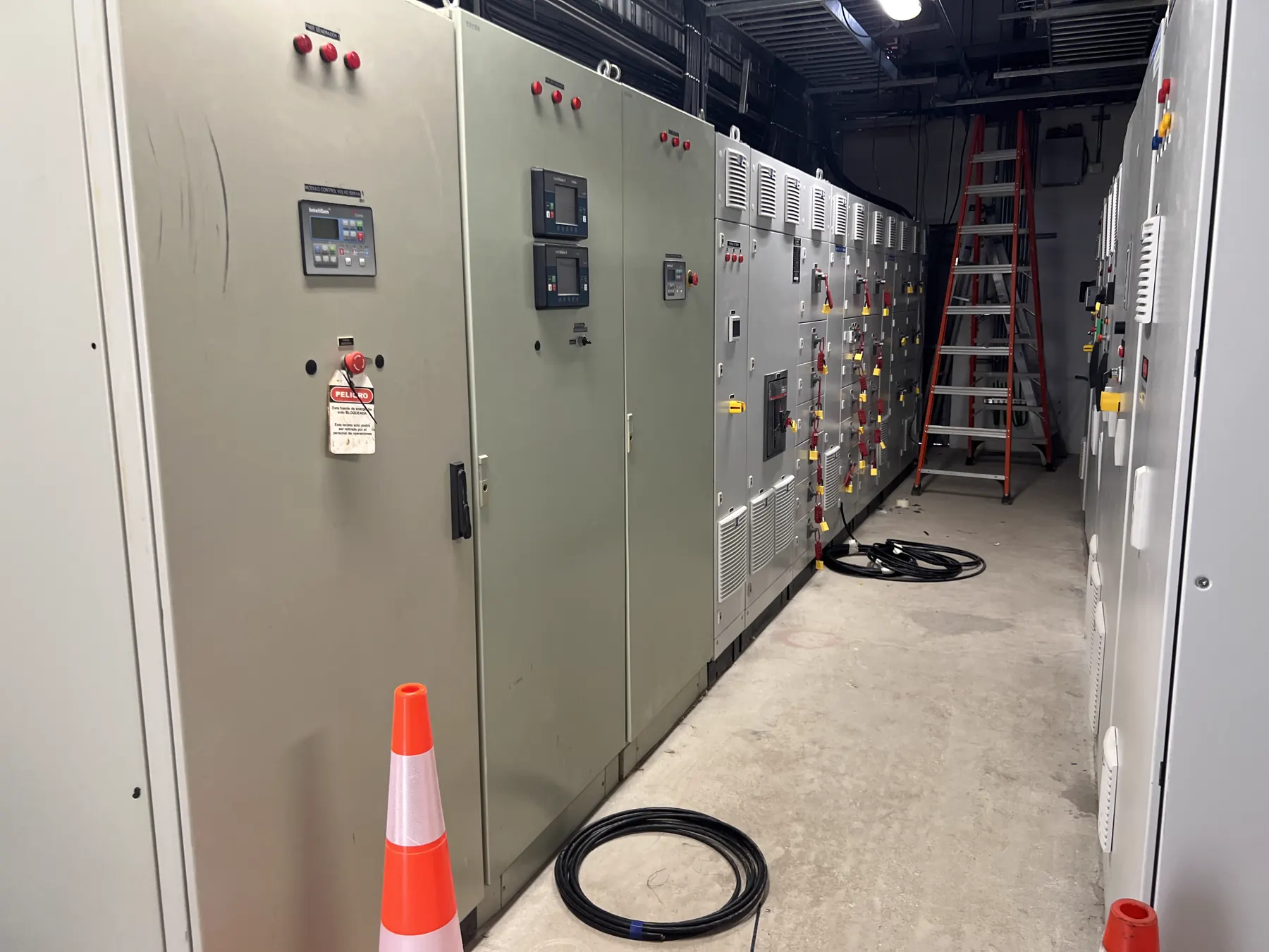 Technical image 03 of the Industrial Electrical Projects service